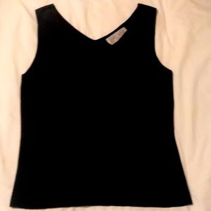 Jones Wear  silk v neck top. Size M